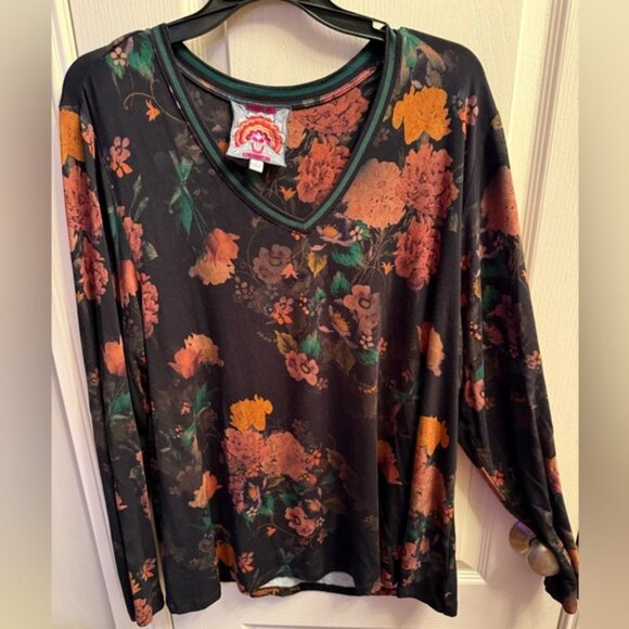 Johnny Was Tops - Johnny Was Amapola Top Size X-Large Long Sleeve Favorite Swing Tee V-Neck Floral